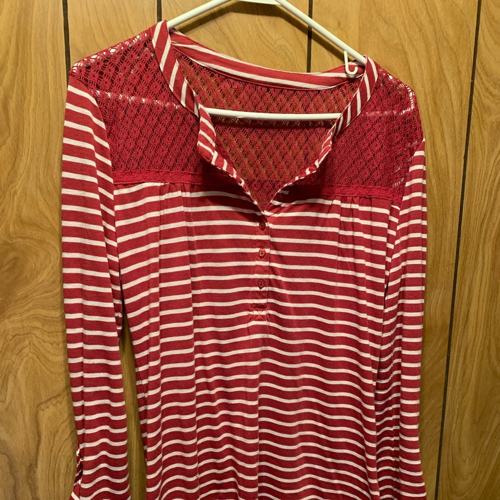 Red Camel Medium Red & White long sleeve